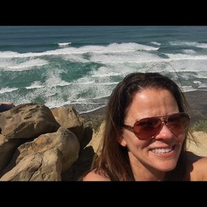 Meet your Posher, Elisa